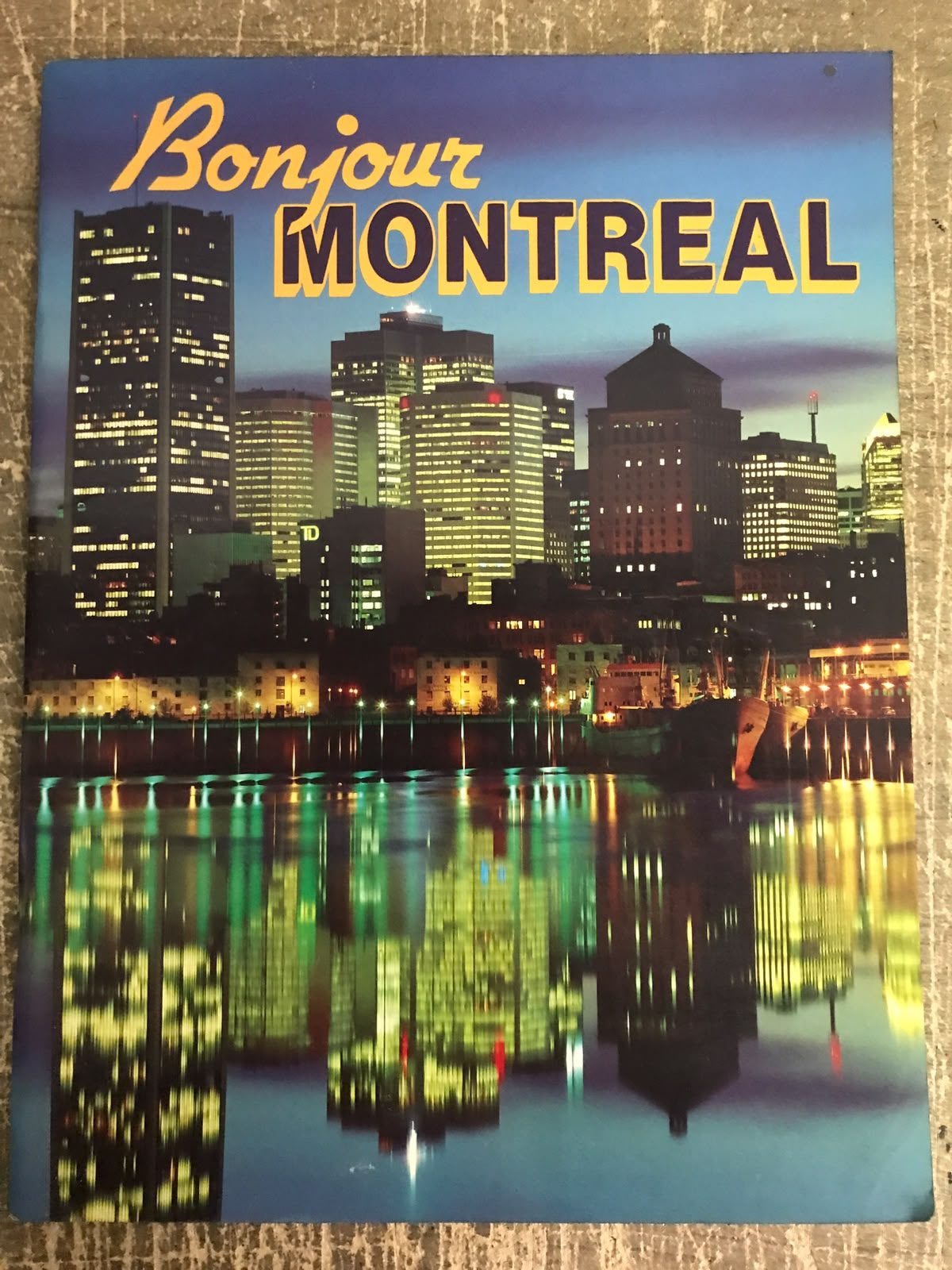 Livro Bonjour Montreal